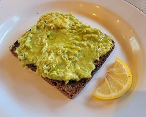 "Alvord" toast at NW Raw in Ashland