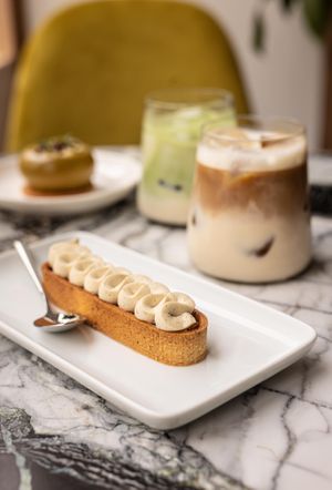 Iced Latte & Matcha Latte at Giardino Paris｜Pâtisserie & Café in Paris