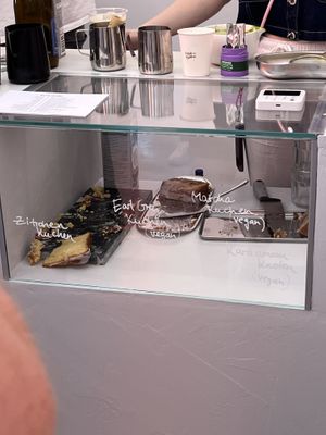 Cakes (clearly marked vegan)  at Kavé Studio  in Mainz