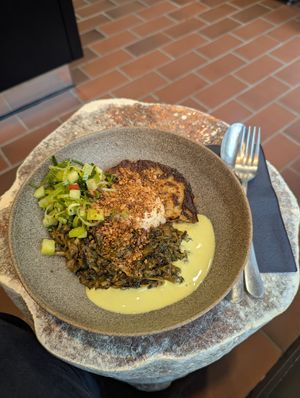 Kartoffelrösti mit Grünkohl at Rüpel Food LAB Kiosk in Hannover