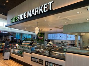  at SFO - Gateside Market - T1 in San Francisco