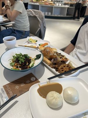   at Yujian Vegetarian Restaurant 遇见•彧见蔬食餐厅  in Wenzhou