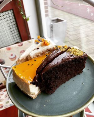 Carrot cake, cheesecake, chocolate cake   at Koffie ende Koeck in Amsterdam