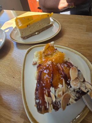 Cake and cheesecake at Koffie ende Koeck in Amsterdam