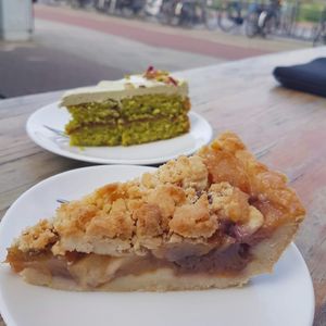 apple pie and pistache cake at Koffie ende Koeck in Amsterdam