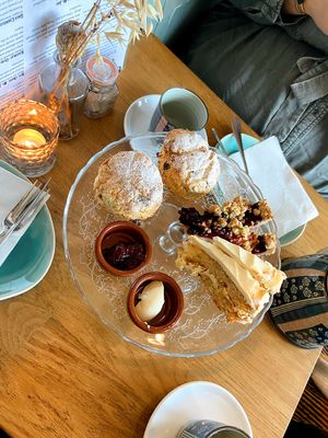 Mini tea for two  at Koffie ende Koeck in Amsterdam