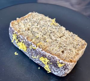 Lemon poppy seed cake   at DIE schwestern in Nuremberg