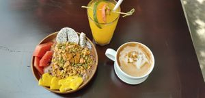 Chocolate smoothie bowl at Daisy and Rosie in Ninh Binh