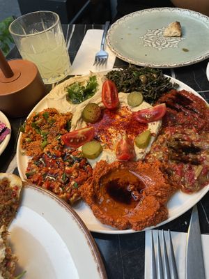 Vegane Mezze-Platte  at Casius Antioch Kitchen Restaurant in Istanbul
