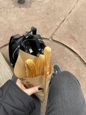 Order plain (just sugar)  at Disneyland - Overland Trail Cafe in Chessy