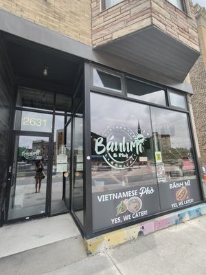 Shop entrance at Banh Mi Spot in Chicago