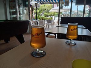 Interior & beers at Churchill's Kandy's in Mallorca