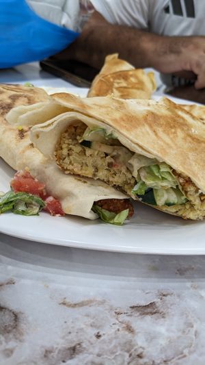  at El Agha Charwarma  in Ouled Yaich