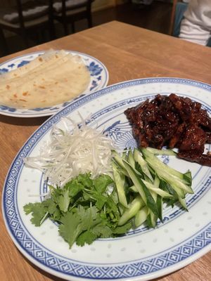 Spring rolls with soy meat   at Lo Fuo in Osaka