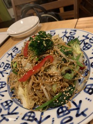 Vegan yakisoba at Lo Fuo in Osaka