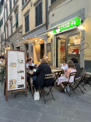 Outside seating   at Pho Fi in Florence