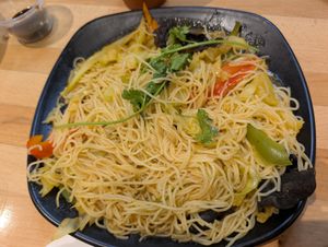 Singapore Noodles at VeggiEAT  in Flagstaff