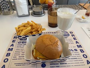 Cheeseburger   at DREAMBOAT in San Diego