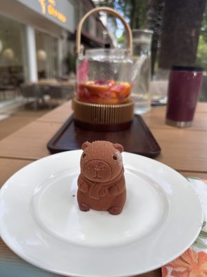   at Bodhi Tea, Plant Cuisine, and Mushroom Restaurant - 菩茶·植物料理·菌子上的餐厅 in Dali
