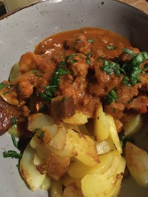 Veganer Gulasch (texturiertes Soja)  at Garbo Cafe und Kneipe im Cinema in Muenster
