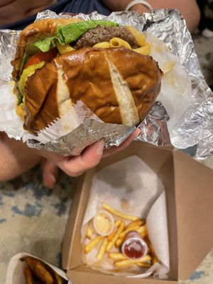 Mac and cheese burger   at Rhythm 'n Wraps in Boston