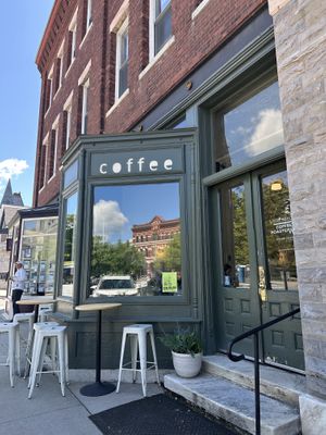 Storefront  at Little Seed in Middlebury