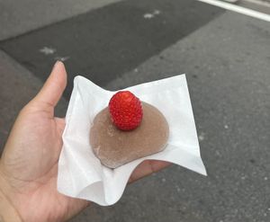 Chocolate mochi at Mochimochi - もちもち in Kyoto