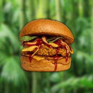 Melanzilla burger - melanzana al panko, cipolla, mela verde, senape, salsa bbq at Panda Burgers  in Olbia