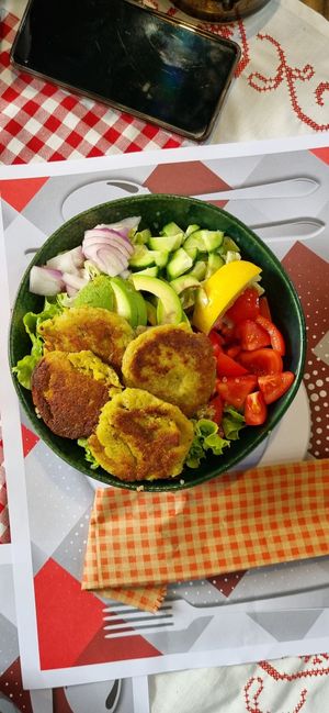 Falavel bowl at Parla Gurme Patisserie in Samsun