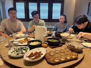   at Xiangchun Story (Jing'ansi Branch) - 香椿故事(静安寺店) in Shanghai