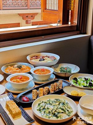   at Xiangchun Story (Jing'ansi Branch) - 香椿故事(静安寺店) in Shanghai