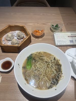   at Xiangchun Story (Jing'ansi Branch) - 香椿故事(静安寺店) in Shanghai