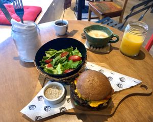 Vegan Burger at Gaia Art and Cafe in Rio De Janeiro
