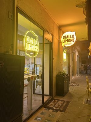 Outside of the shop  at Giallo Limone in Salerno