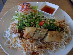 noodles at Loving Hut - St. Hanshaugen in Oslo