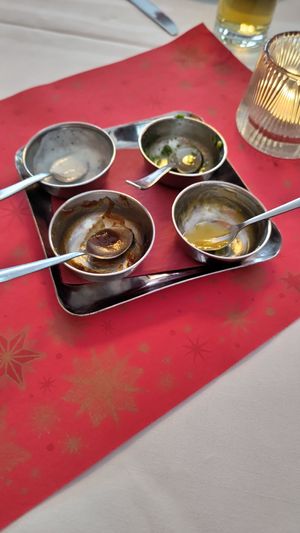 Different sauces with bread at King Masala in Wertingen