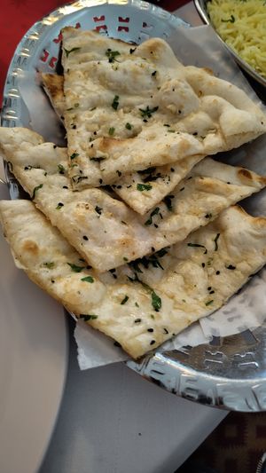 Garlic naan bread at King Masala in Wertingen