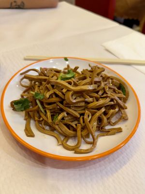 Effiloché de tofu froid  at Tintin - Bastille in Paris