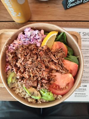 BBQ jackfruit poke bowl at PLANT SHACK    in Mallorca