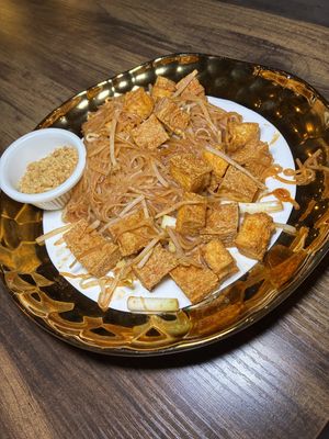 Pad thai tofu vegan   at Thai Chilli in Mobile