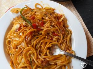 Vegetable chow mein  at Kantipur in Busan