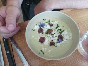 Gaspacho feta et concombre at Chardon  in Angers