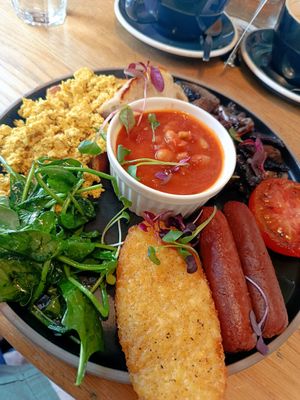 Vegan gourmet breakfast at La Belle Poste Café in Auckland