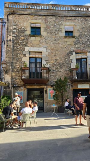 Front at Ca la Lola in Peratallada