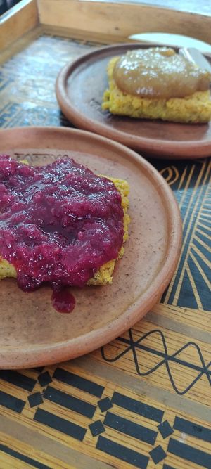 Postres de mora o piña at Tattva in Pasto