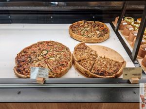 Tart at Land & Monkeys - Père Lachaise   in Paris