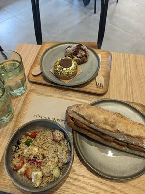  at Land & Monkeys - Père Lachaise   in Paris