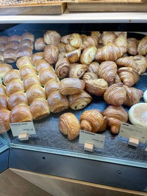  at Land & Monkeys - Père Lachaise   in Paris