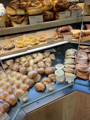  at Land & Monkeys - Père Lachaise   in Paris