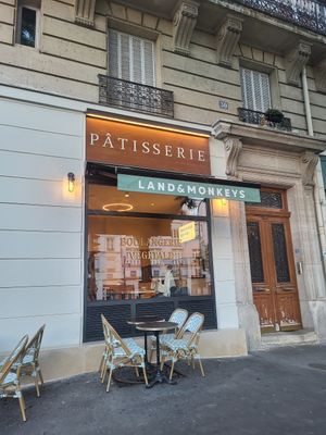  at Land & Monkeys - Père Lachaise   in Paris